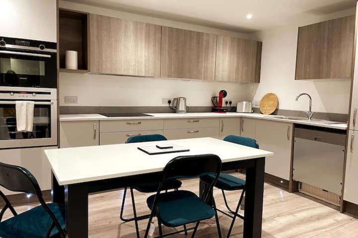 Lovely 3 Bedroom Apartment With Private Garden In Edinburgh City Centre Dış mekan fotoğraf