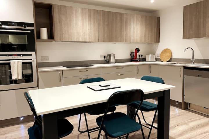 Lovely 3 Bedroom Apartment With Private Garden In Edinburgh City Centre Dış mekan fotoğraf