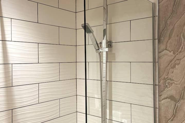 Lovely 3 Bedroom Apartment With Private Garden In Edinburgh City Centre Dış mekan fotoğraf