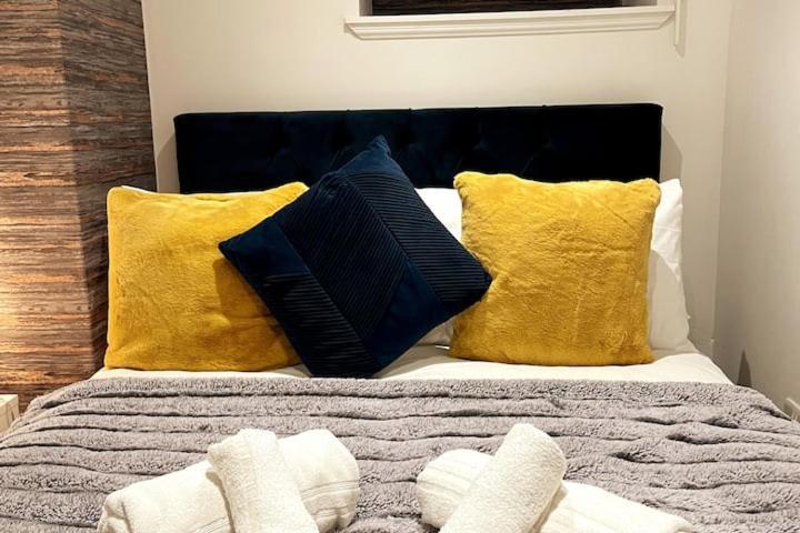 Lovely 3 Bedroom Apartment With Private Garden In Edinburgh City Centre Dış mekan fotoğraf