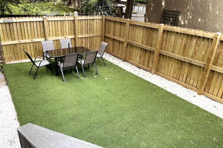 Lovely 3 Bedroom Apartment With Private Garden In Edinburgh City Centre Dış mekan fotoğraf