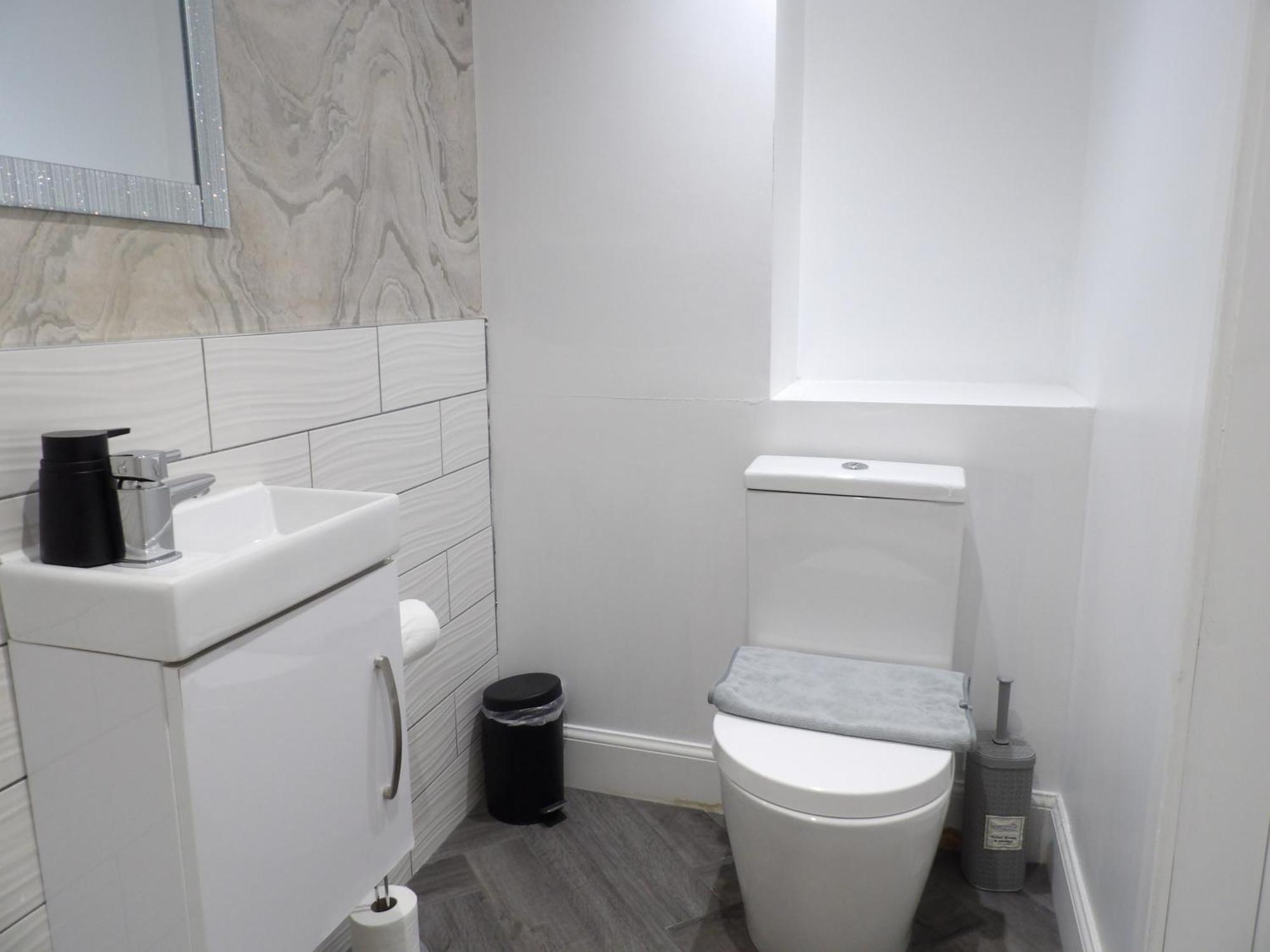 Lovely 3 Bedroom Apartment With Private Garden In Edinburgh City Centre Dış mekan fotoğraf